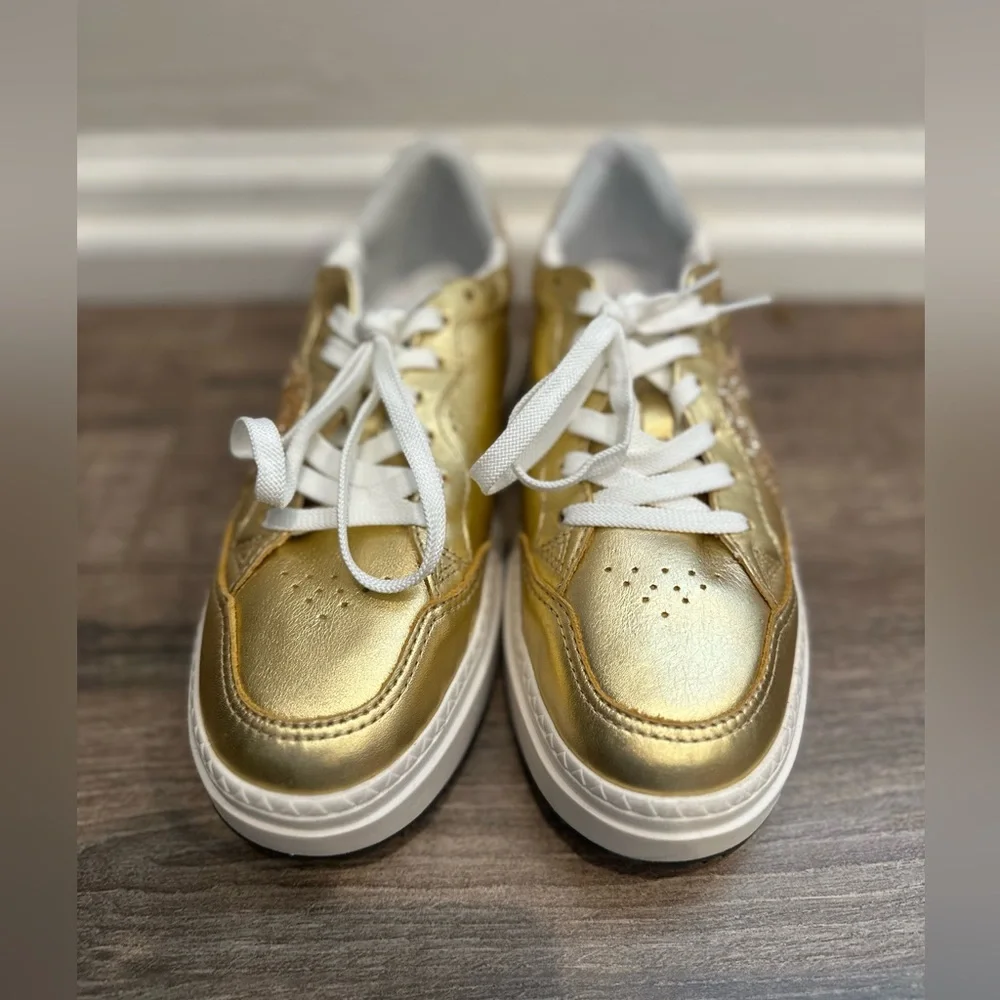 SCHUTZ ST-BOLD LEATHER SNEAKER in GOLD